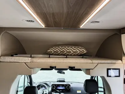 2027 Tiffin Motorhomes Wayfarer photo 4
