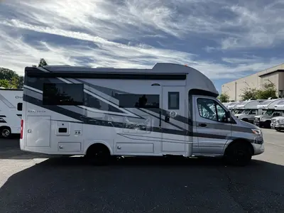 2027 Tiffin Motorhomes Wayfarer photo 22