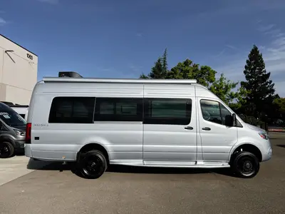 2027 Entegra Coach Insignia photo 16