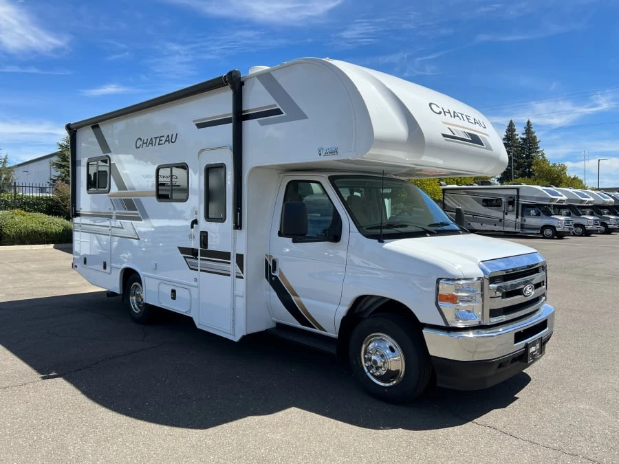 2027 Thor Motor Coach Chateau exterior