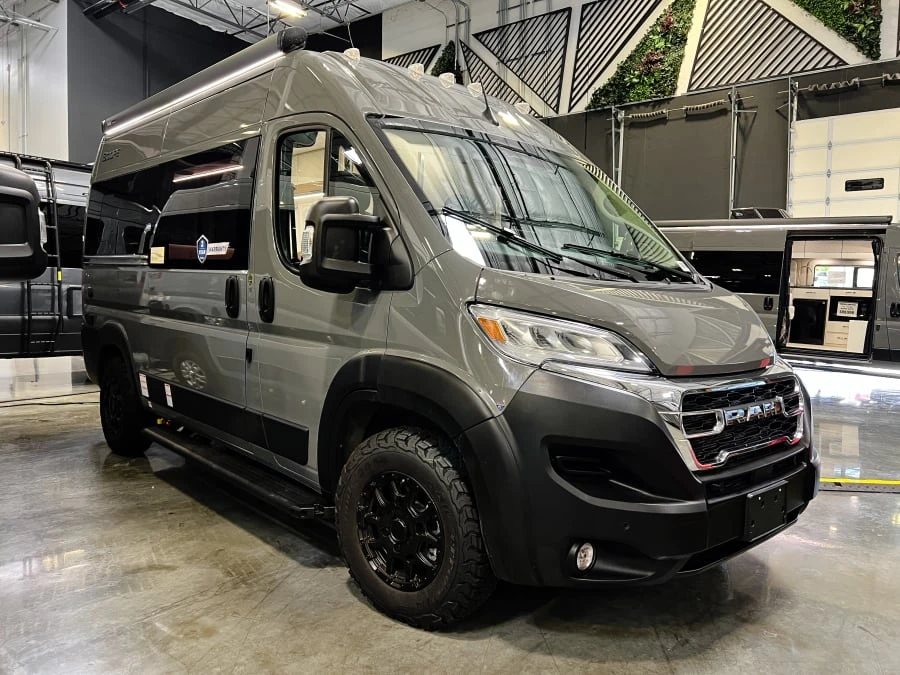2027 Thor Motor Coach Scope exterior