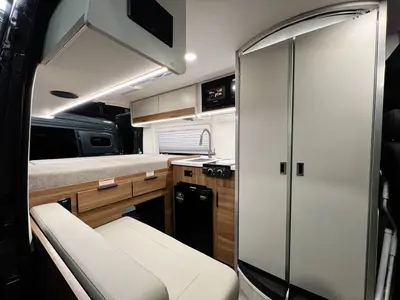 2027 Thor Motor Coach Scope photo 5
