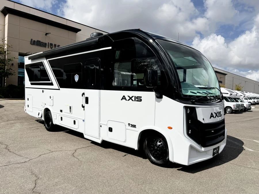 2027 Thor Motor Coach Axis exterior