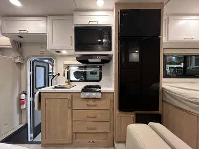 2027 Thor Motor Coach Chateau photo 9