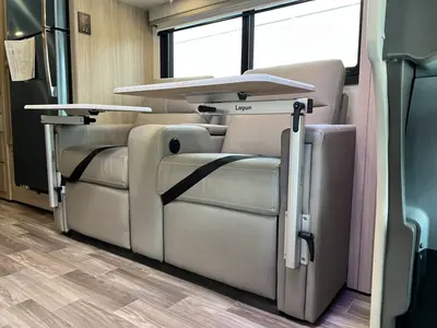 2027 Thor Motor Coach Magnitude photo 15