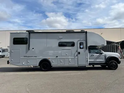 2027 Thor Motor Coach Magnitude photo 23