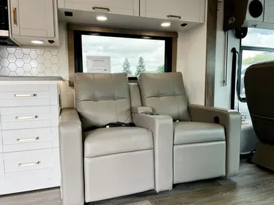 2027 Entegra Coach Vision XL photo 9