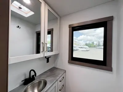 2027 Entegra Coach Vision XL photo 18