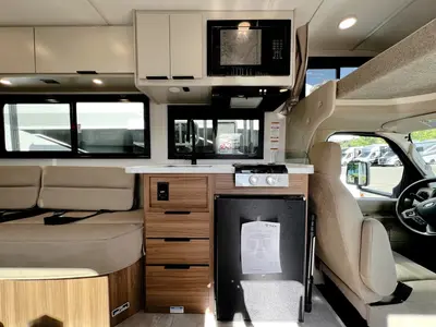 2027 Thor Motor Coach Chateau photo 8