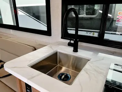 2027 Thor Motor Coach Chateau photo 10