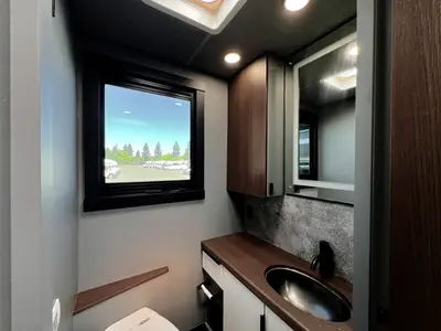 2027 Entegra Coach Accolade XT photo 18