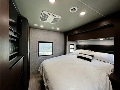 2027 Entegra Coach Accolade XT photo 19