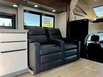 2027 Entegra Coach Accolade XT photo 9