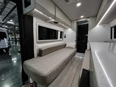 2027 Thor Motor Coach Tellaro photo 4