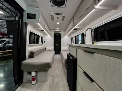 2027 Thor Motor Coach Tellaro photo 3