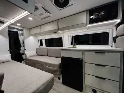 2027 Thor Motor Coach Tellaro photo 5