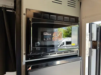 2027 Winnebago Arka photo 8