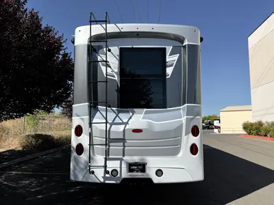 2027 Jayco Seneca photo 24