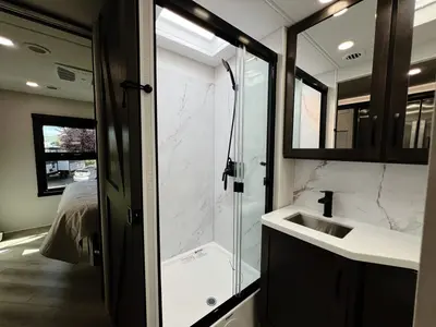2027 Jayco Seneca photo 17