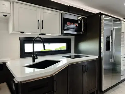 2027 Jayco Seneca photo 10