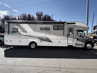 2027 Jayco Seneca photo 23