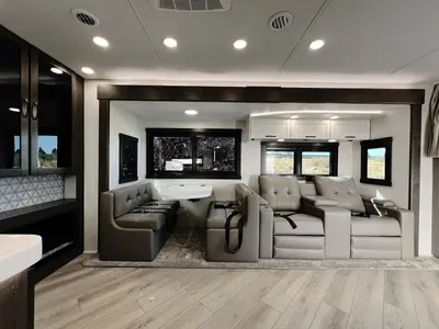 2027 Jayco Seneca photo 5