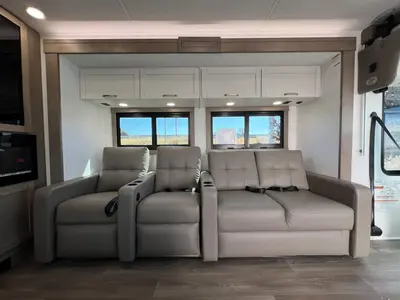 2027 Entegra Coach Vision XL photo 7