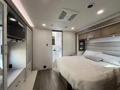 2027 Entegra Coach Vision XL photo 21