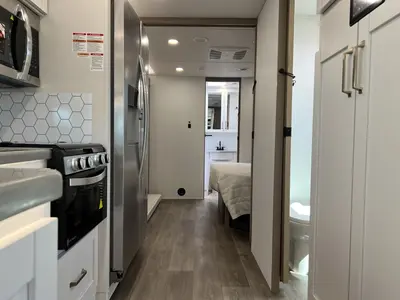 2027 Entegra Coach Vision XL photo 17