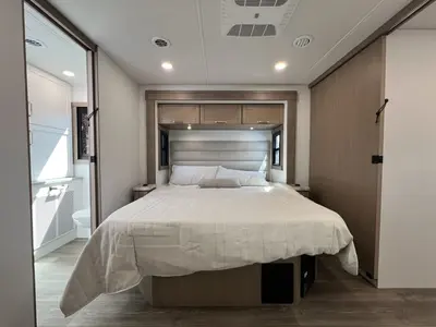 2027 Entegra Coach Vision XL photo 22