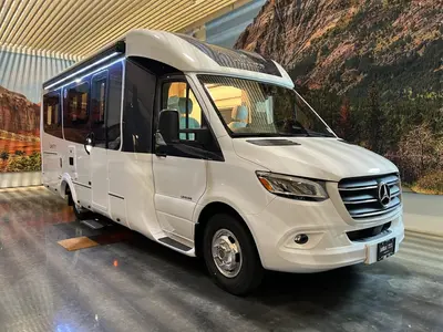 New 2027 Leisure Travel Unity 24CB