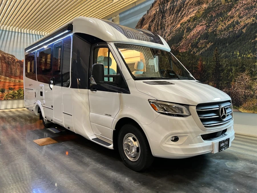 2027 Leisure Travel Unity exterior