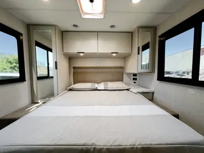 2027 Thor Motor Coach Chateau photo 17