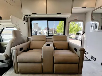 2027 Thor Motor Coach Chateau photo 7