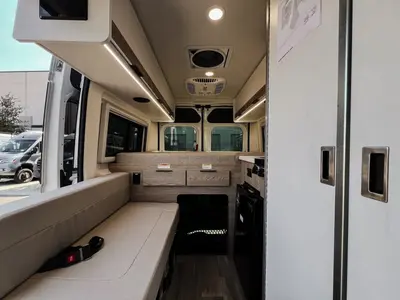 2027 Thor Motor Coach Scope photo 5