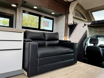 2027 Jayco Seneca XT photo 9