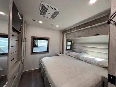 2027 Entegra Coach Vision XL photo 17