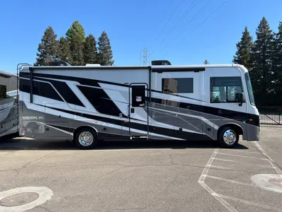 2027 Entegra Coach Vision XL photo 21