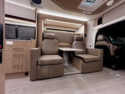 2027 Leisure Travel Unity photo 6