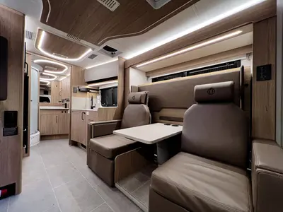 2027 Leisure Travel Unity photo 5