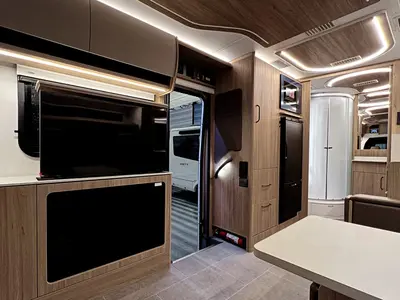 2027 Leisure Travel Unity photo 7