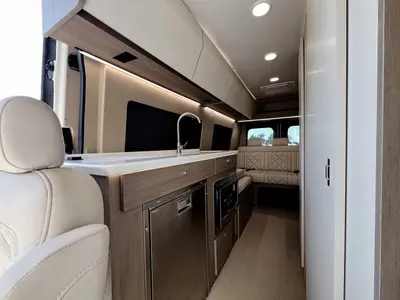2027 Entegra Coach Insignia photo 5