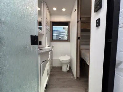 2027 Entegra Coach Vision XL photo 22