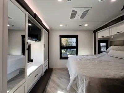 2027 Jayco Seneca photo 19