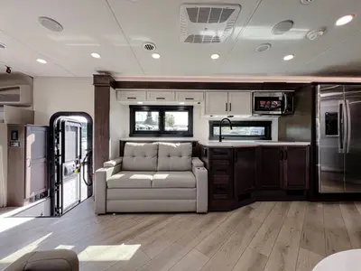 2027 Jayco Seneca photo 11