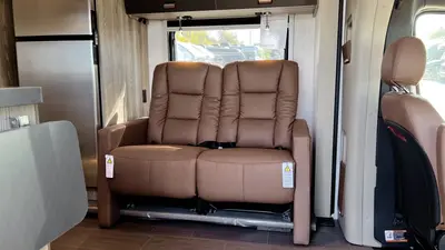 2027 Winnebago View photo 7