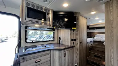2027 Winnebago View photo 9