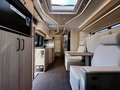 2027 Leisure Travel Unity photo 3