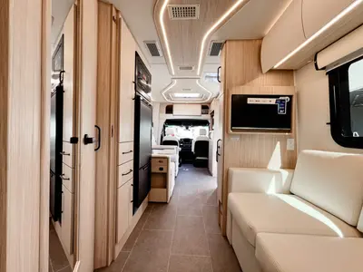 2027 Leisure Travel Unity photo 14
