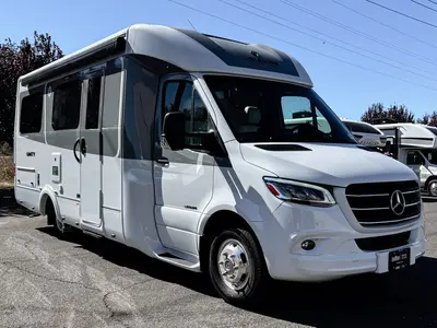 New 2027 Leisure Travel Unity 24FX